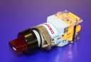 22mm ILLUM SELECTOR SWITCH, KNOB RED, 3-POS MAINTAINED 2NO, 220VAC LED